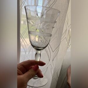 Smoky crystal etched wine glasses. Vintage beauty.🩵